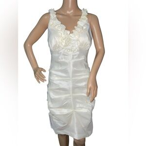 Hailey by Adrianna Papell Cream Sleeveless Dress. Sz 10 NWOT.